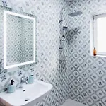 Apartament Art Myslym Shyri *