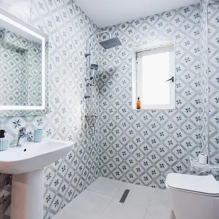 Art Myslym Shyri Apartamento *