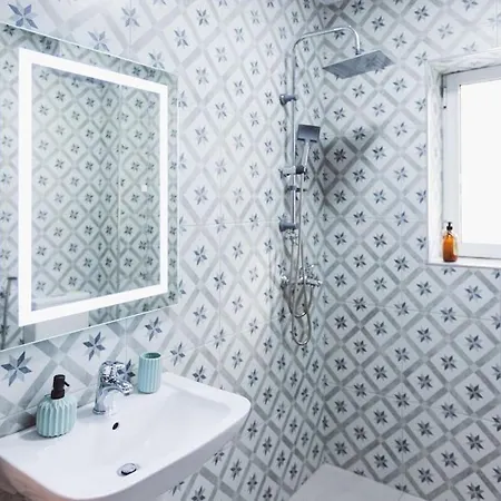 Apartamento Art Myslym Shyri *