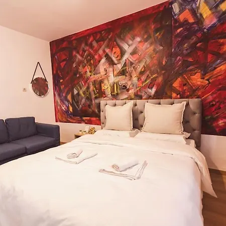 Apartment Art Myslym Shyri Tirana