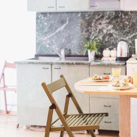 Art Myslym Shyri Daire